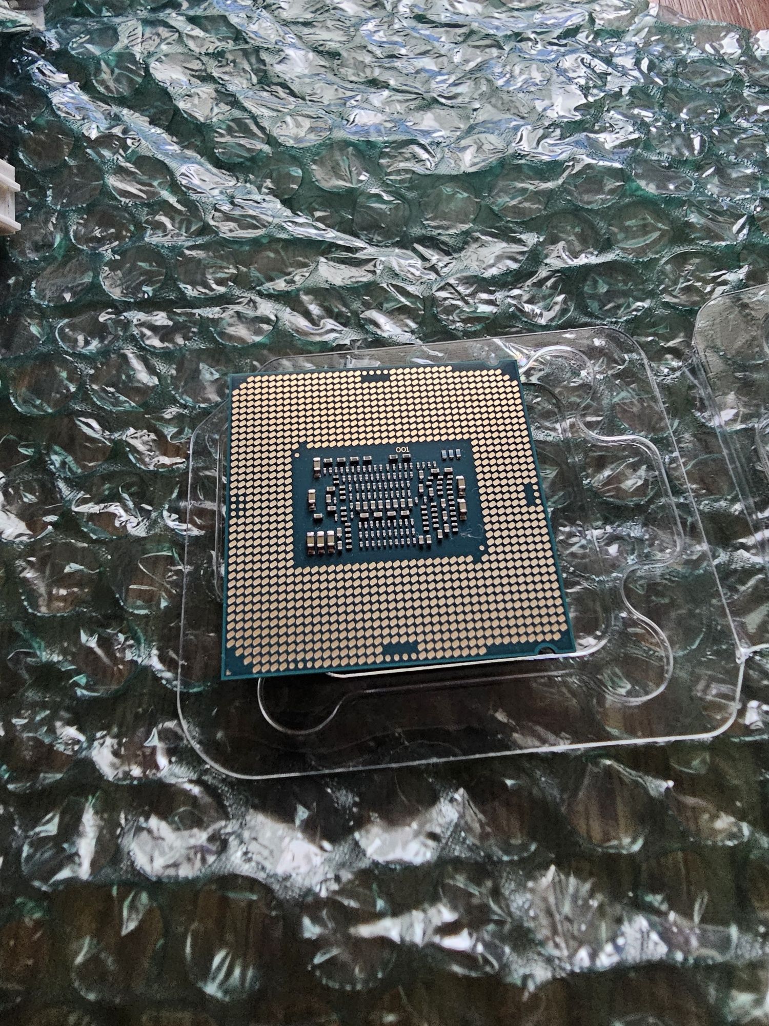 Procesor Intel Core i3 8100