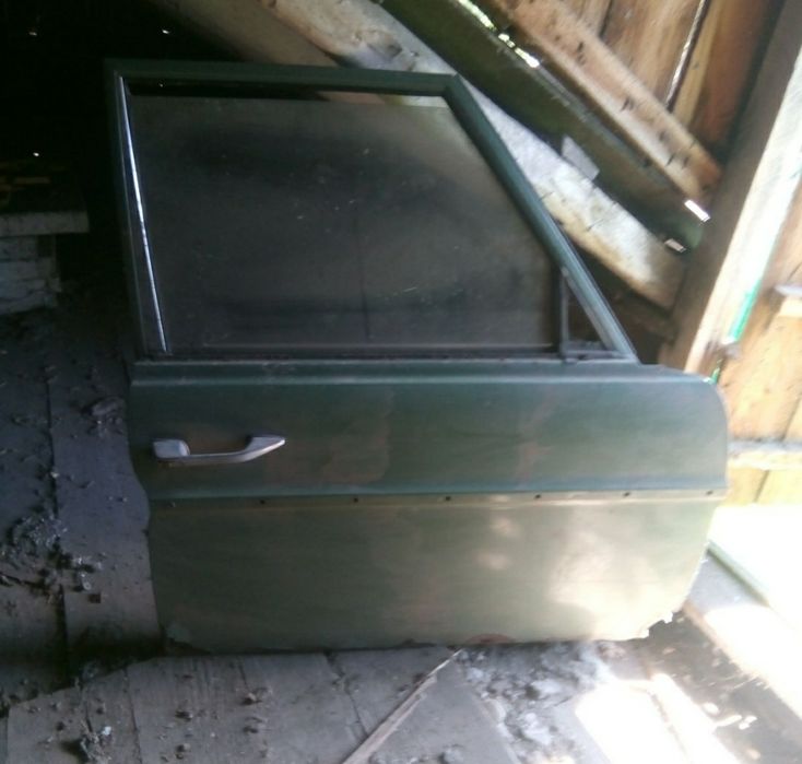 Vând câteva piese pt. Mercedes W115 si W123