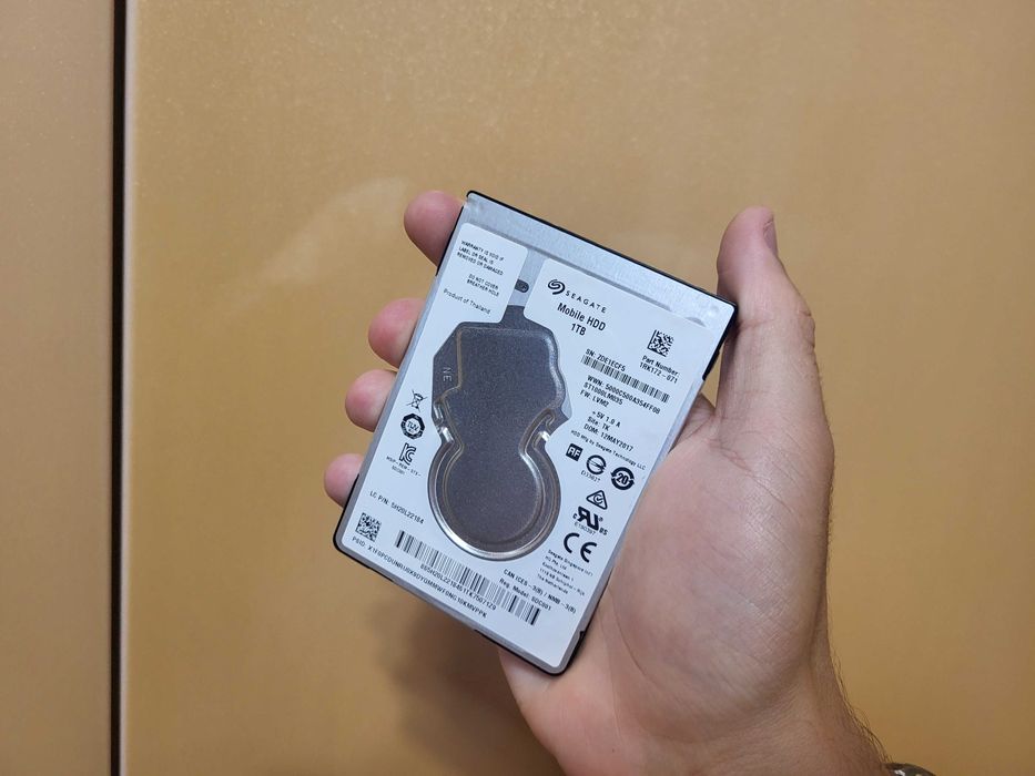 Продам жесткий диск 1000 гб