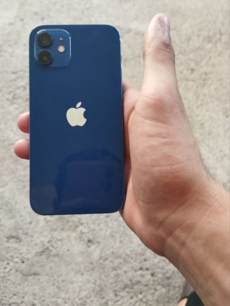 iPhone12 с гарантий