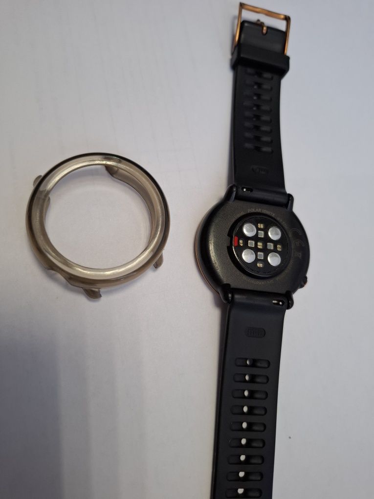 Продам смарт часы Polar ignite