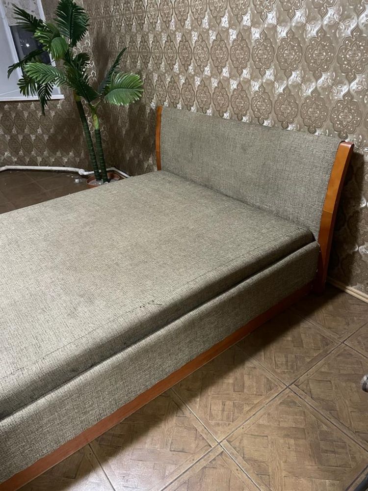 Продается кровать тахта