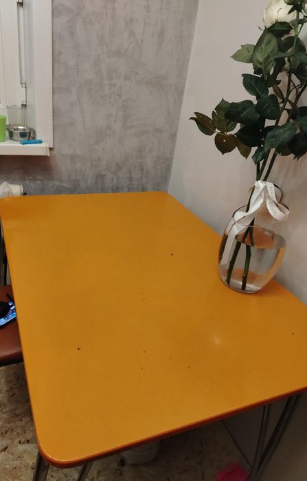 Стол и 4 стула...