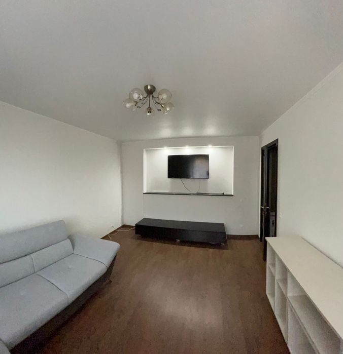 Inchiriez apartament 2 camere  Precista, călduros, complet mobilat