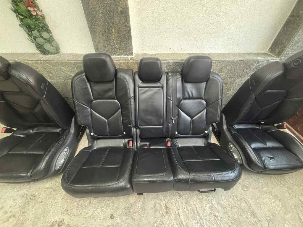 Porsche cayenne кожен салон
