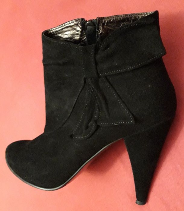 Botine de dama piele intoarsa