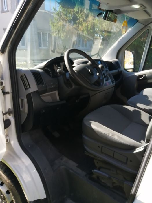 Vind Peugeot An 2008,Motor 2200 cm, Geamuri electrice Aer condiționat