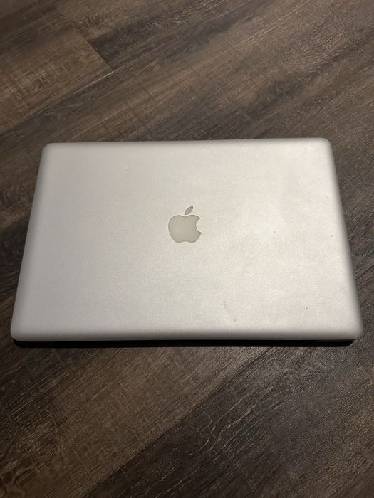 Vand Apple Mac Pro 2010 pentru piese