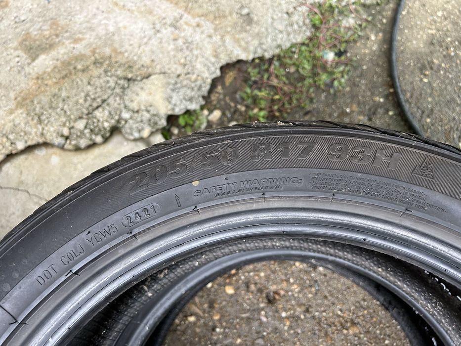 2 зимни гуми kumho 205 50 17