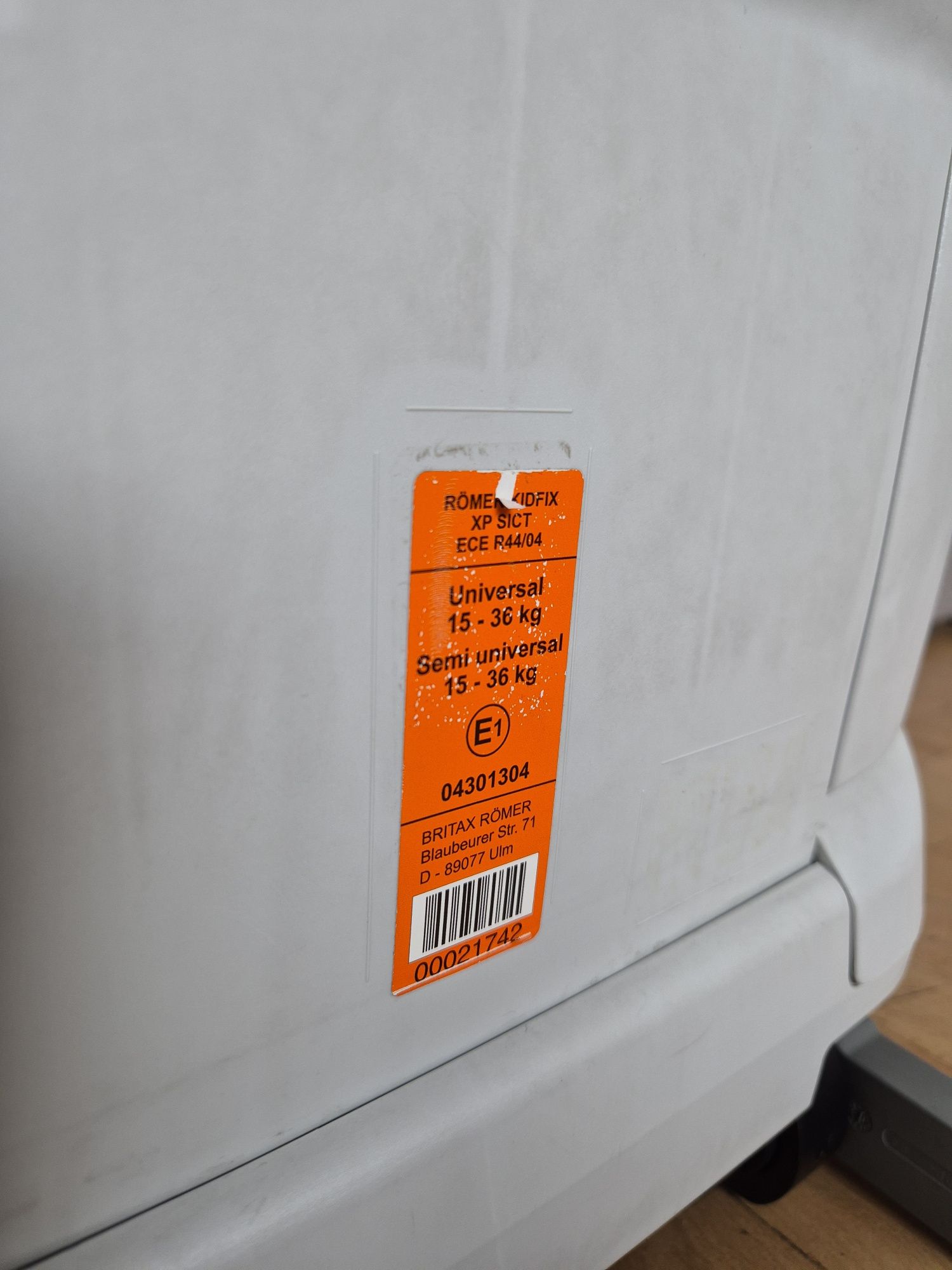 Детско столче за кола Britax Römer Kidfix SICT (15–36 кг)