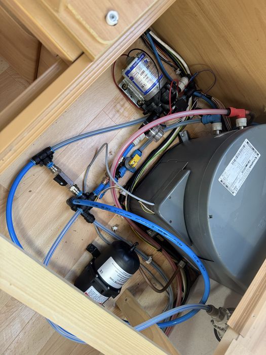 Продавам каравана Available Dart 470-2