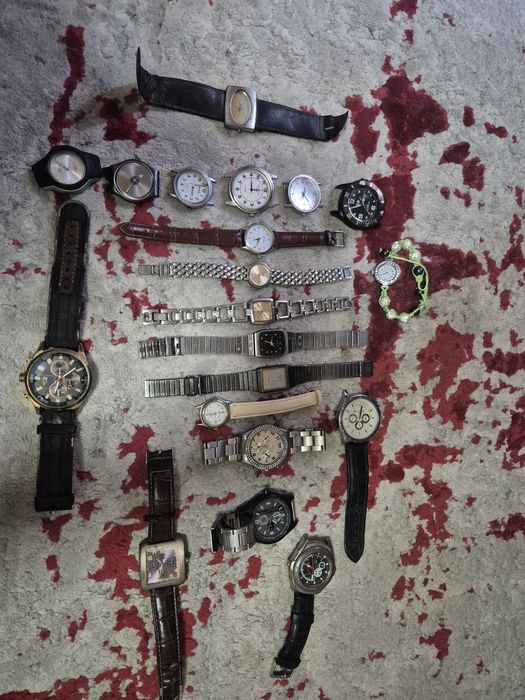 Diverse ceasuri de mână