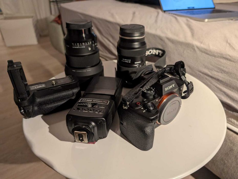 Sony A7R V + Accesorii