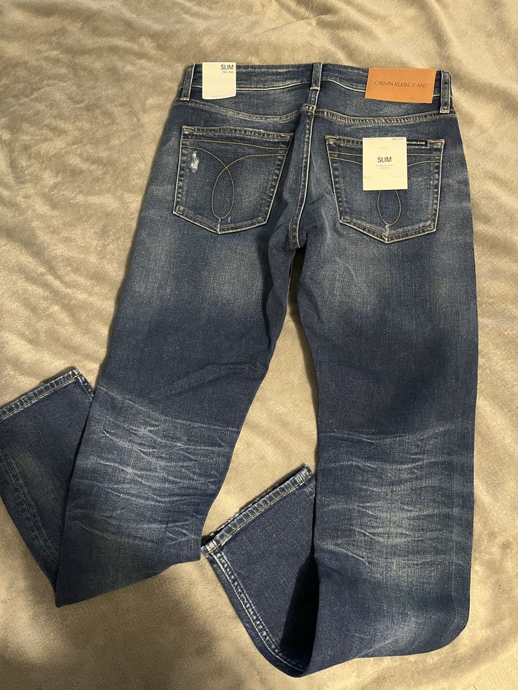Оригинални мъжки дънки Calvin Klein!
