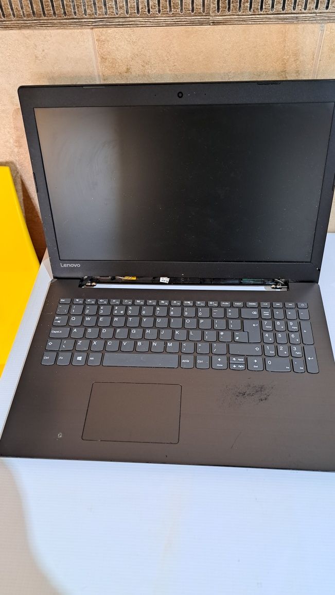 Laptop lenovo  poze reale