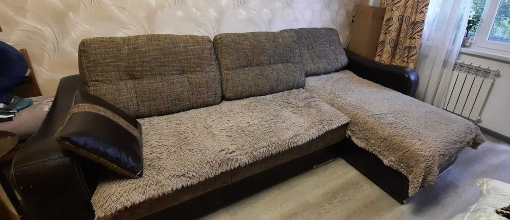 Диван для гостиной