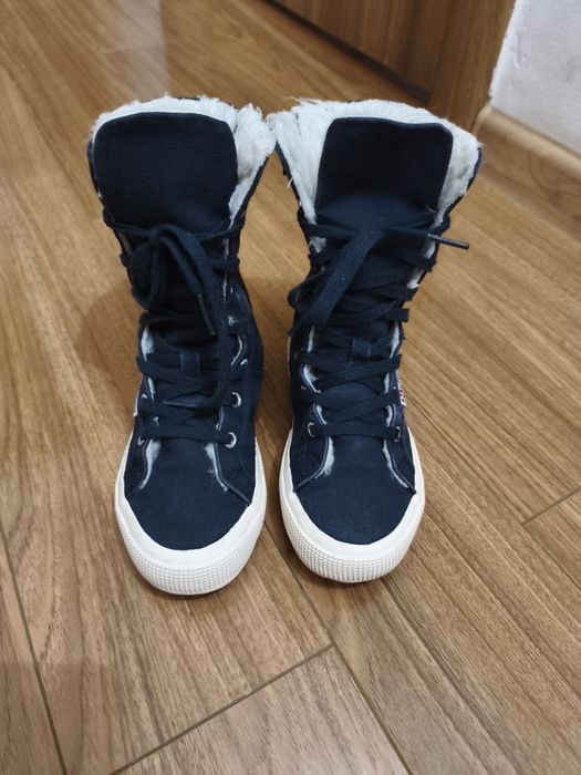 Bascheți Superga înalți