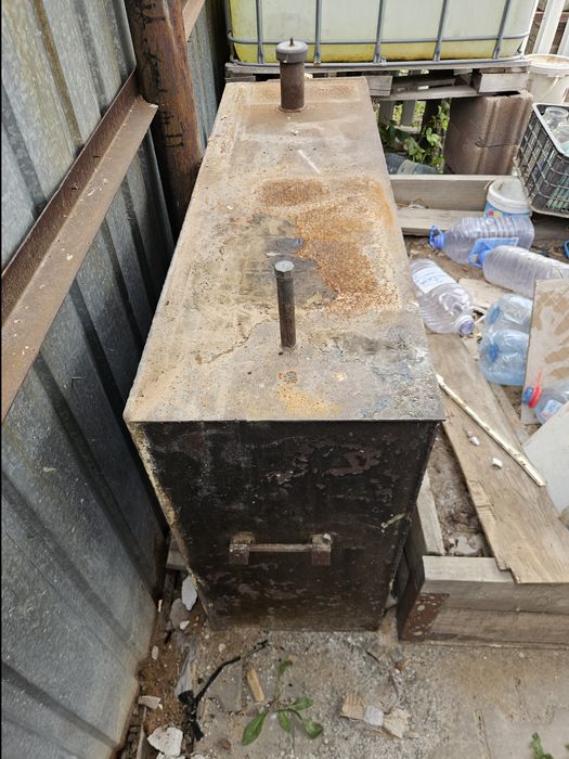 Ёмкость под гсм металлическая 400л