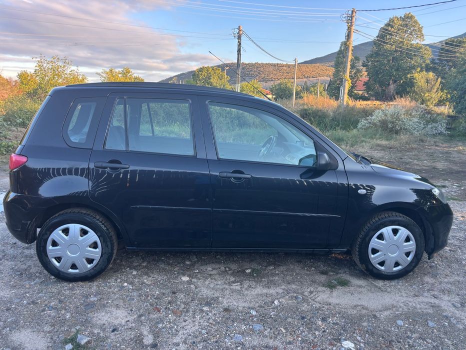 Мазда 2 , 2004г.