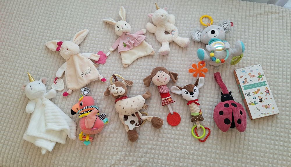 Бебешки играчки 40лв.