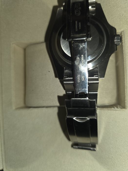 Часовник Rolex Submarimer