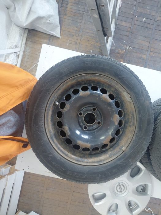 Jante 4x100 R15, cu anvelope Sailun de iarna 185 65 15