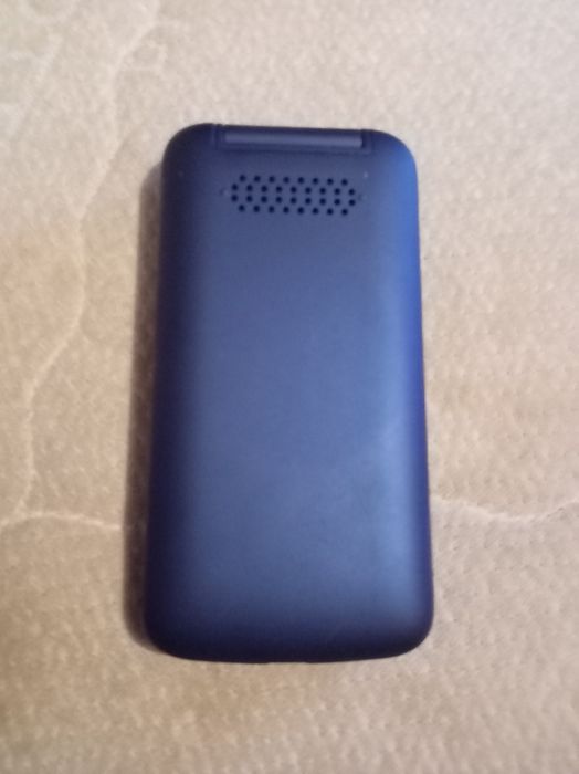 Продам кнопочный телефон