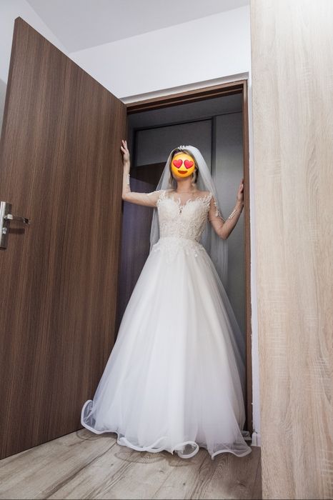 Vând rochie de mireasă