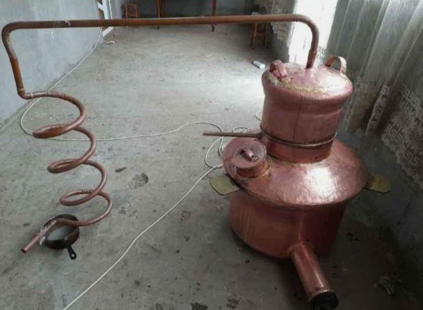 Vând cazan de tuica de 200litri