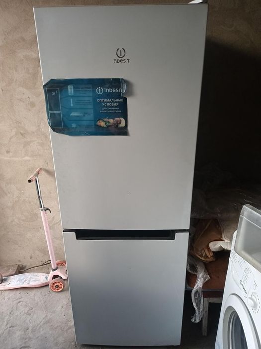 Холодильник в хорошем состоянии