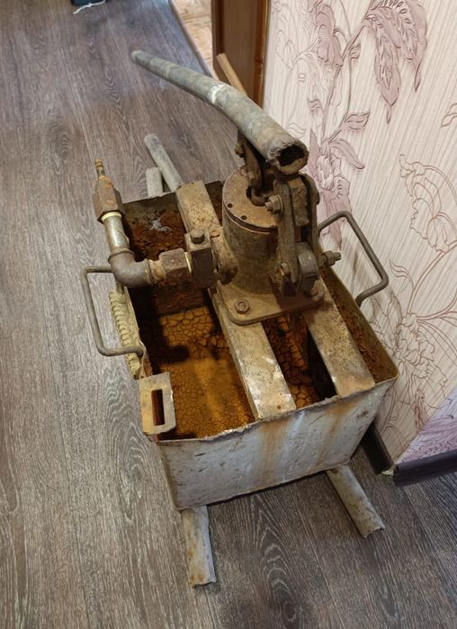 Ручной гидравлический пресс