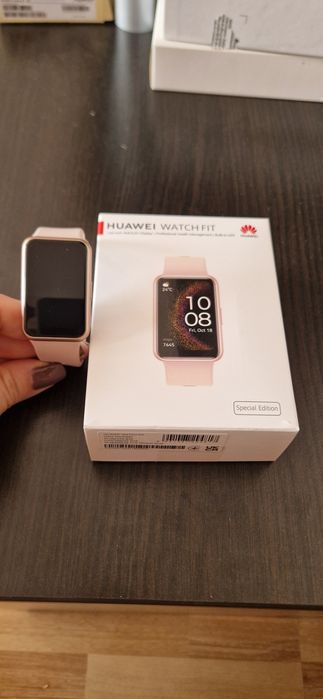 Смарт часовник Huawei Fit - розов