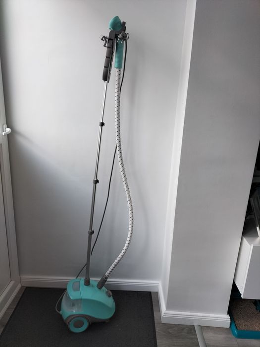 Aparat calcat cu aburi si dezinfectat haine Victronic