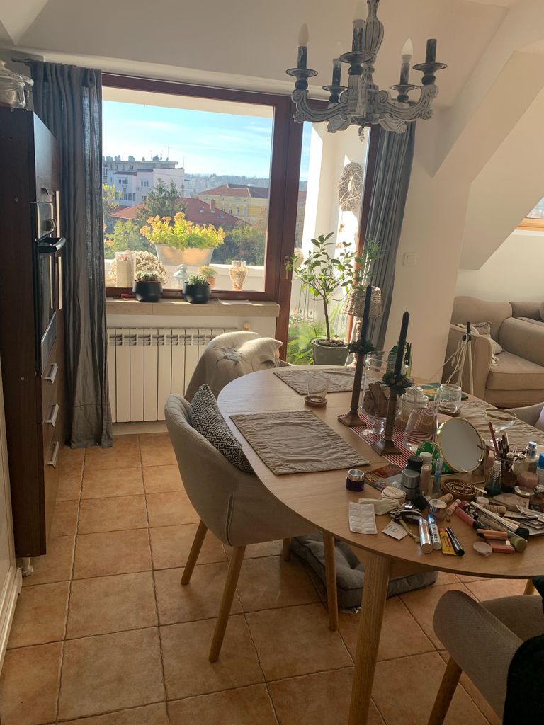Продава се Мезонет в Плевен, Идеален център - 98 кв.м за 1449 €/кв.м - Снимка #1