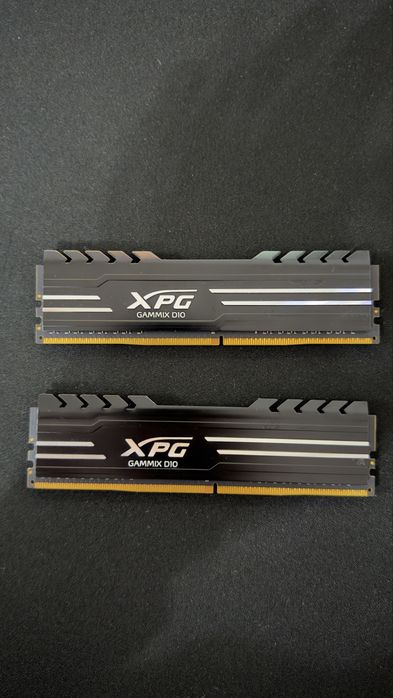 Vand 16 gb memorie ram XPG ddr4 3600 cl 16