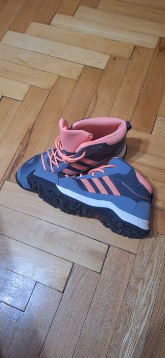 Adidas дамски маратонки N:39,5