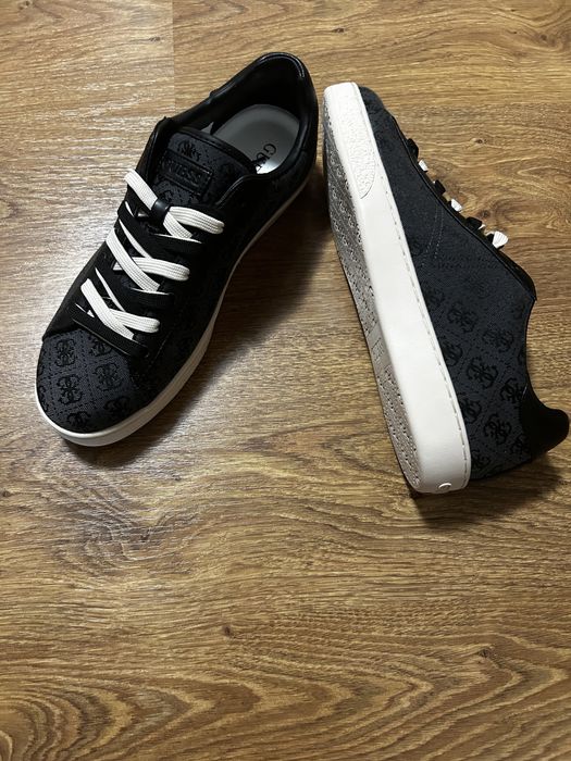 Vand teniși Guess marime 42