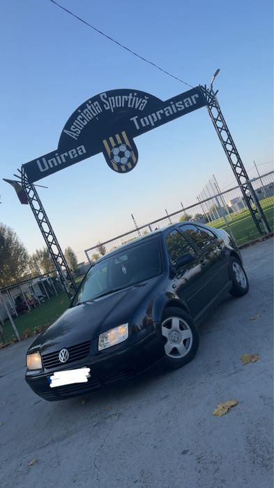 Vând Volkswagen Bora 2.0i