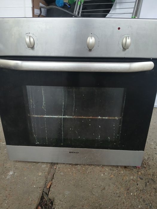 Vând cuptor și plită Beko