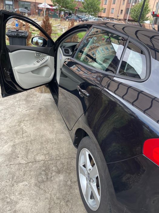 Volvo V40 D2 2013