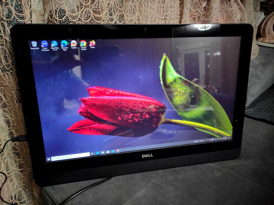 de vanzare All-in-One PC Dell Inspiron One 2330 (Intel Core i5-3330S