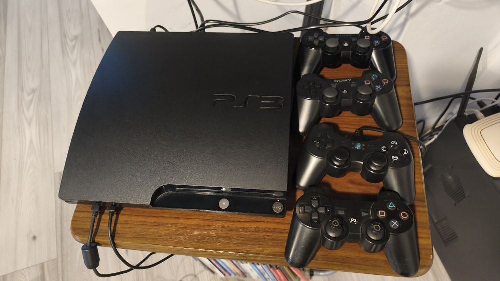 PS3 slim guitar hero ,eye toy ,sing s. 17 jocurir +