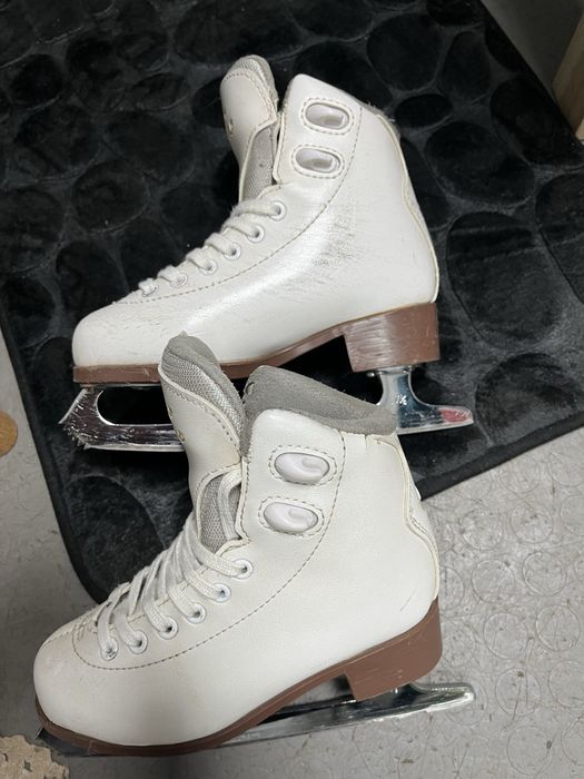 Кънки за фигурно пързаляне Graf 29 номер