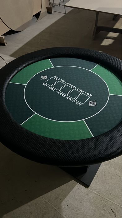 Masa poker customizata CustomTables.eu executie instant modele in site