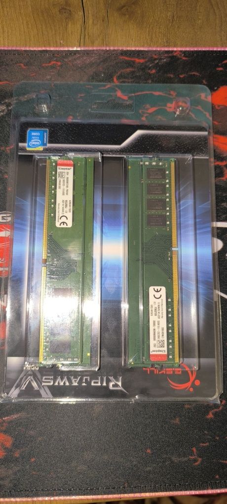 Продам оперативную память Kingston