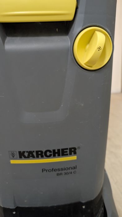 Моющий пылесос karcher