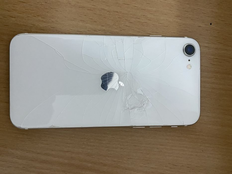 Aйфон se 2020 64гб