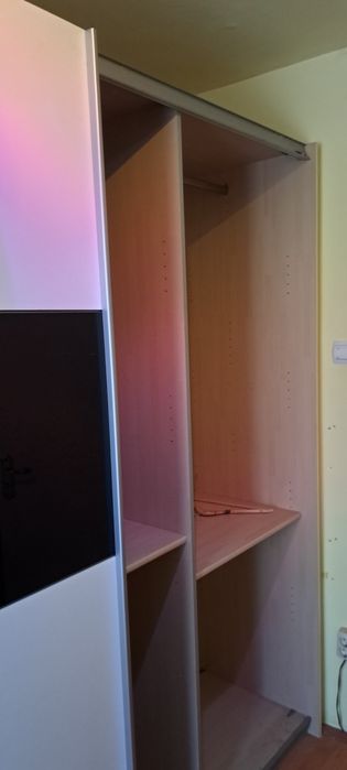 Vind șifonier haine  !