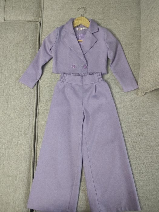 Продам детский костюм для девочки!