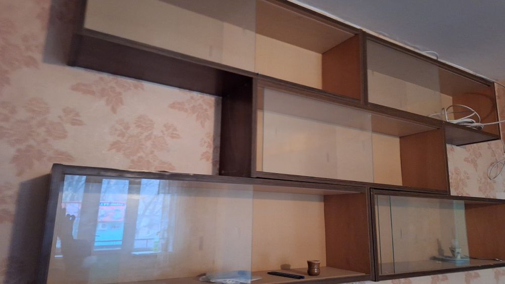 Полки настенные.